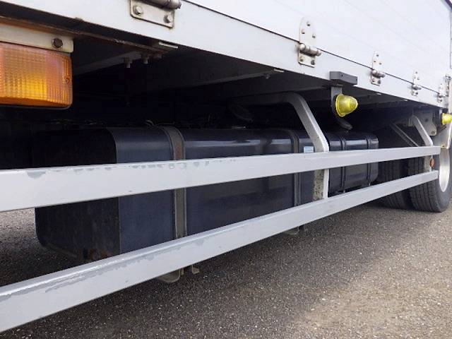 日野レンジャー幌ウイング中型（4t）[写真29]