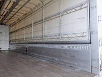 日野レンジャー幌ウイング中型（4t）[写真09]