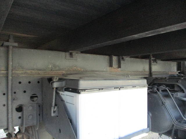 いすゞフォワードアルミブロック中型（4t）[写真13]