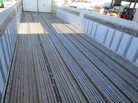 三菱ふそうスーパーグレート冷蔵冷凍ウイング大型（10t）[写真11]