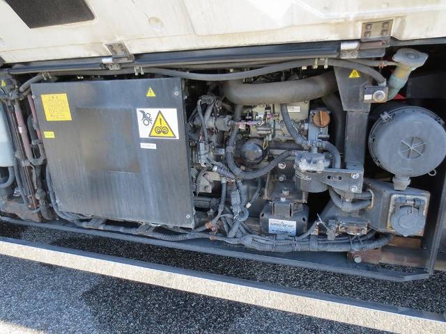 三菱ふそうスーパーグレート冷蔵冷凍ウイング大型（10t）[写真13]