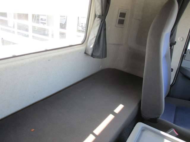 三菱ふそうファイター平ボディ増トン（6t・8t）[写真14]