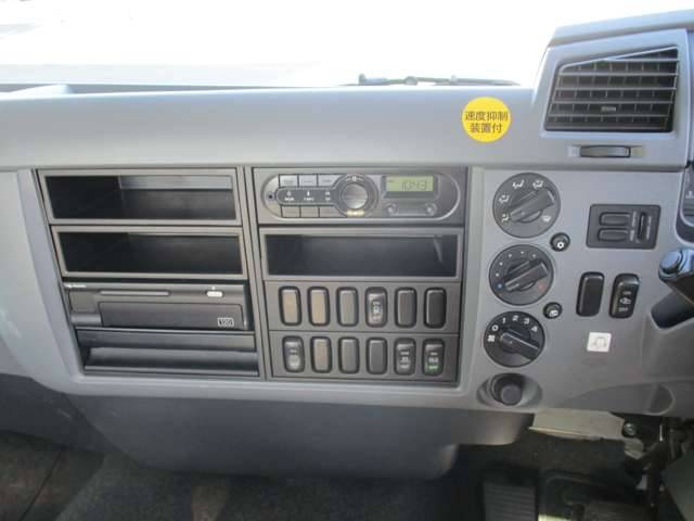 三菱ふそうファイター平ボディ増トン（6t・8t）[写真15]