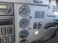 三菱ふそうファイター平ボディ増トン（6t・8t）[写真17]