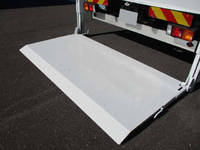 三菱ふそうファイター平ボディ増トン（6t・8t）[写真09]