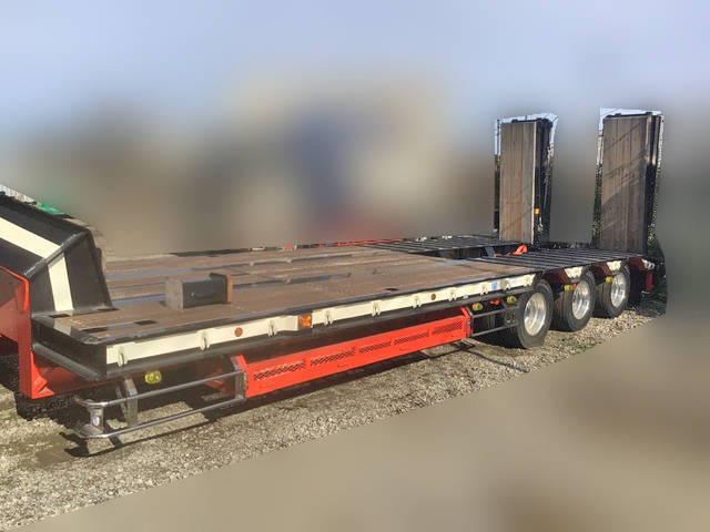 UDトラックスクオントレーラーヘッド（トラクターヘッド）大型（10t）[写真12]