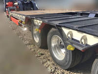 UDトラックスクオントレーラーヘッド（トラクターヘッド）大型（10t）[写真19]