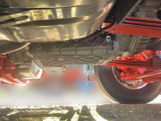 UDトラックスクオントレーラーヘッド（トラクターヘッド）大型（10t）[写真26]