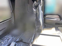 UDトラックスクオントレーラーヘッド（トラクターヘッド）大型（10t）[写真32]