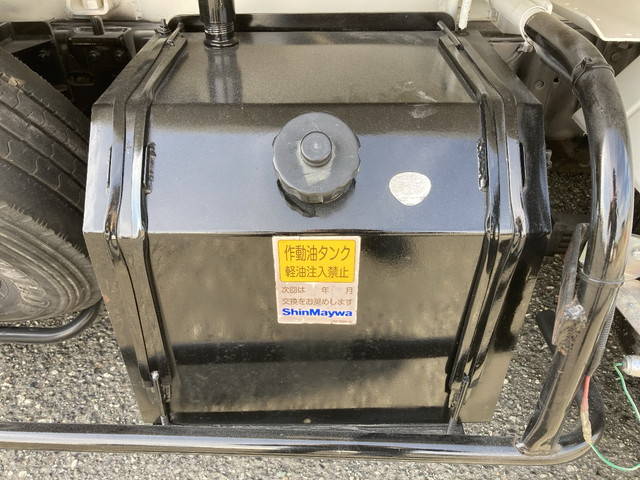 いすゞエルフパッカー車（塵芥車）小型（2t・3t）[写真21]