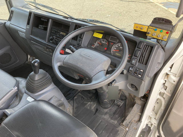 いすゞエルフパッカー車（塵芥車）小型（2t・3t）[写真31]