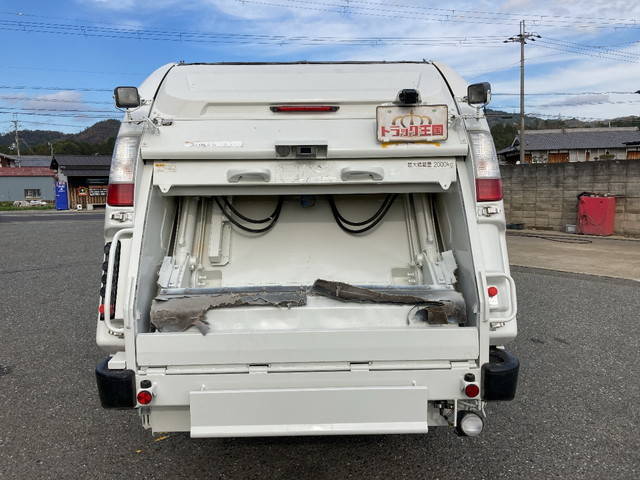 いすゞエルフパッカー車（塵芥車）小型（2t・3t）[写真09]