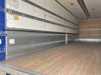 いすゞギガパネルウイング大型（10t）[写真14]