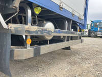 いすゞギガパネルウイング大型（10t）[写真23]