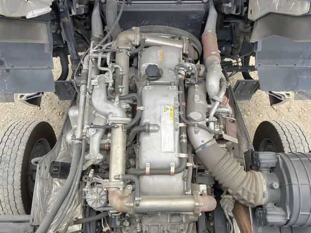 いすゞギガパネルウイング大型（10t）[写真28]