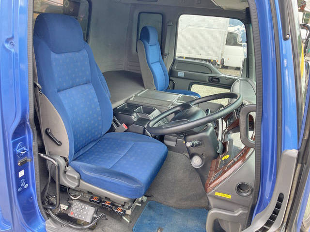 いすゞギガパネルウイング大型（10t）[写真35]