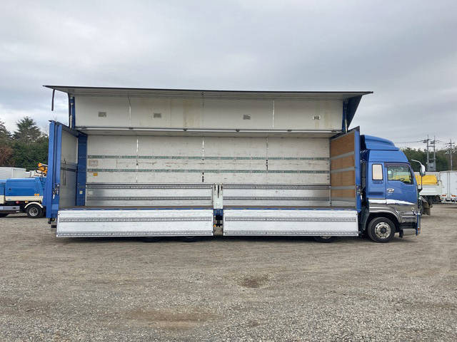 いすゞギガパネルウイング大型（10t）[写真08]