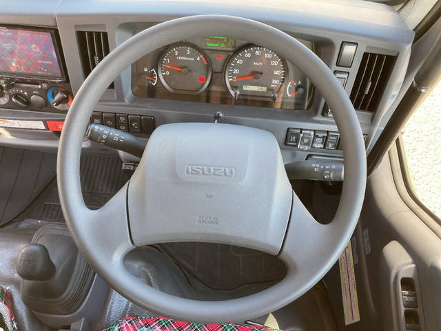 いすゞエルフ穴掘建柱車小型（2t・3t）[写真35]