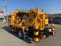 いすゞエルフ穴掘建柱車小型（2t・3t）[写真04]