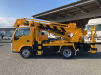 いすゞエルフ穴掘建柱車小型（2t・3t）[写真05]