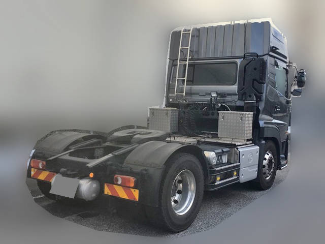 UDトラックスクオントレーラーヘッド（トラクターヘッド）大型（10t）[写真02]