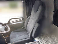 UDトラックスクオントレーラーヘッド（トラクターヘッド）大型（10t）[写真33]