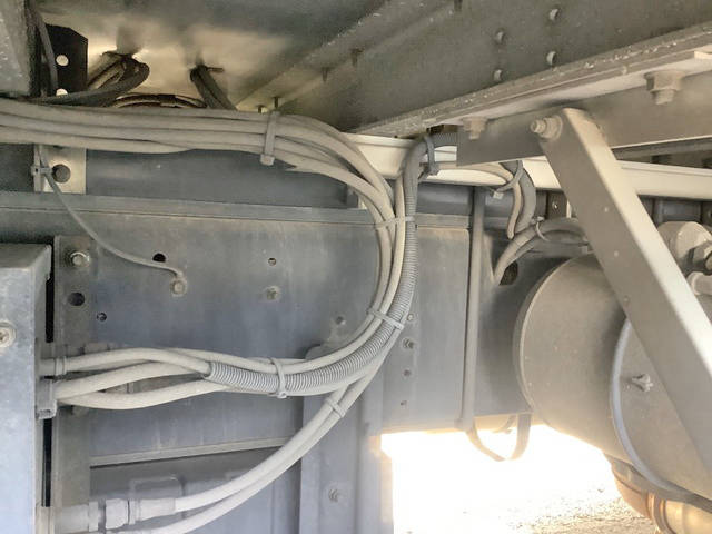 日野プロフィアアルミウイング大型（10t）[写真18]