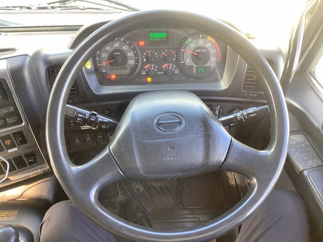 日野プロフィアアルミウイング大型（10t）[写真34]