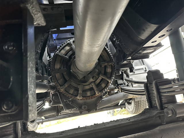 いすゞギガセルフクレーン4段大型（10t）[写真26]