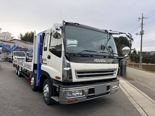 いすゞギガセルフクレーン4段大型（10t）[写真03]