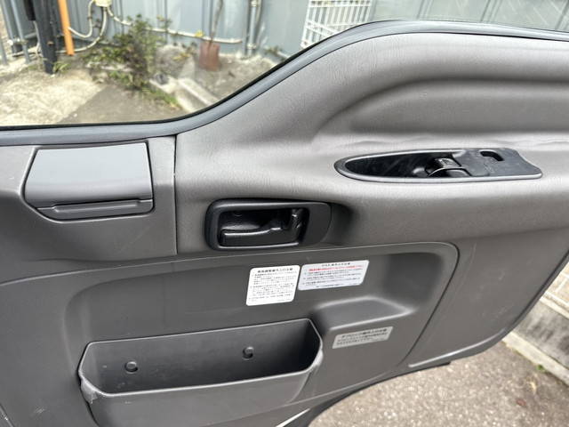 いすゞギガセルフクレーン4段大型（10t）[写真31]