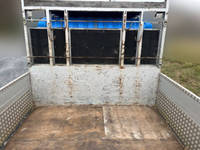 UDトラックスクオンアルミブロック大型（10t）[写真12]