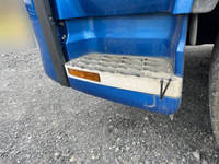 UDトラックスクオンアルミブロック大型（10t）[写真13]