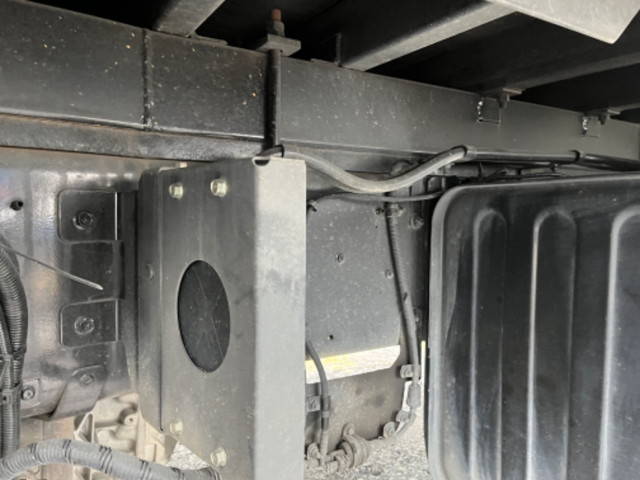 UDトラックスクオンアルミブロック大型（10t）[写真15]