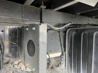 UDトラックスクオンアルミブロック大型（10t）[写真15]