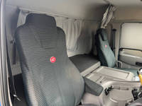 UDトラックスクオンアルミブロック大型（10t）[写真24]