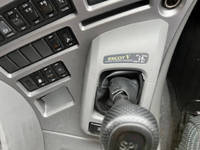 UDトラックスクオンアルミブロック大型（10t）[写真30]