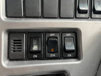 UDトラックスクオンアルミブロック大型（10t）[写真32]