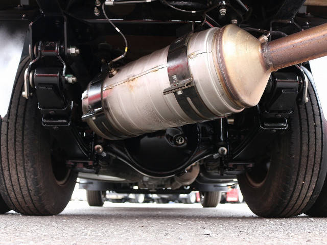 三菱ふそうキャンター幌ウイング小型（2t・3t）[写真27]