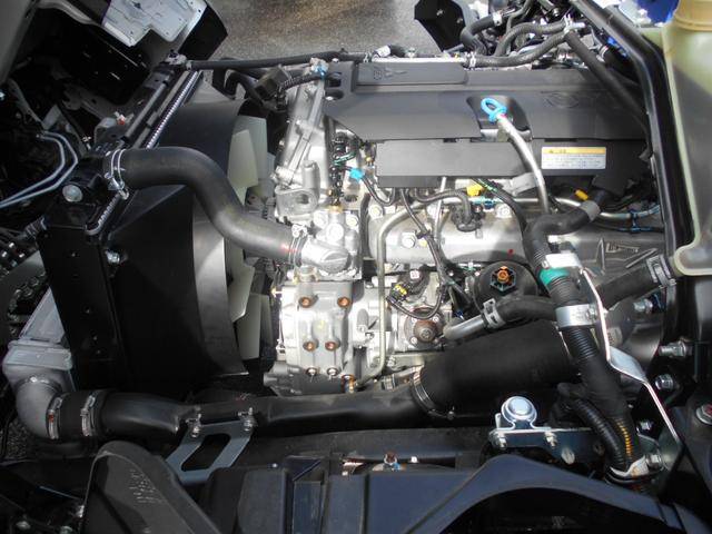 三菱ふそうキャンタークレーン4段小型（2t・3t）[写真21]