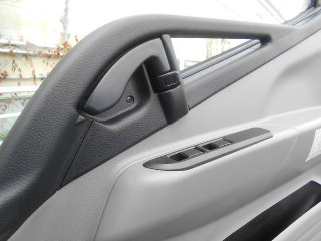 三菱ふそうキャンタークレーン4段小型（2t・3t）[写真39]