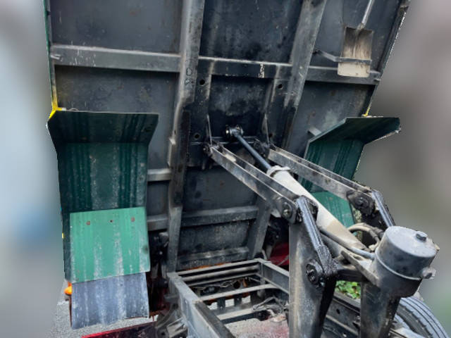 日野レンジャーダンプ中型（4t）[写真18]