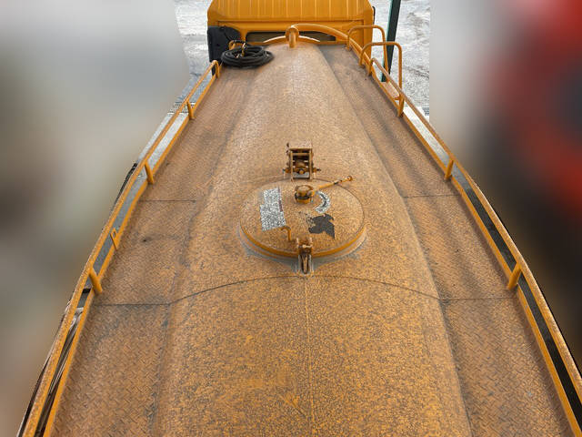 UDトラックスクオンバルク車（粉粒体運搬車）大型（10t）[写真11]