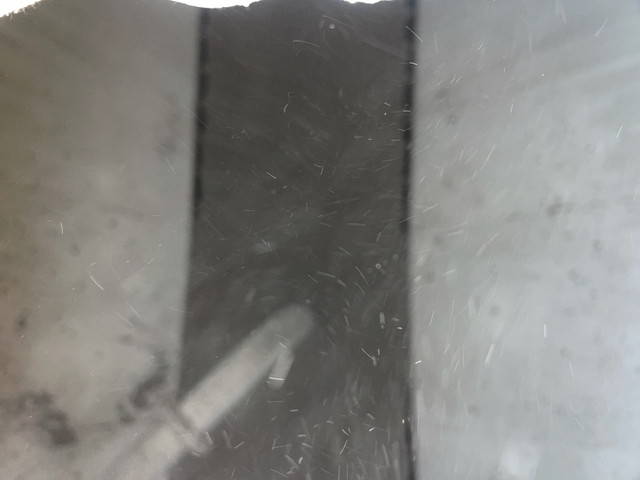 UDトラックスクオンバルク車（粉粒体運搬車）大型（10t）[写真13]