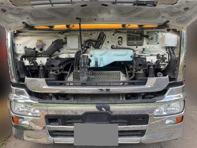 UDトラックスクオンバルク車（粉粒体運搬車）大型（10t）[写真16]