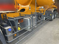 UDトラックスクオンバルク車（粉粒体運搬車）大型（10t）[写真19]