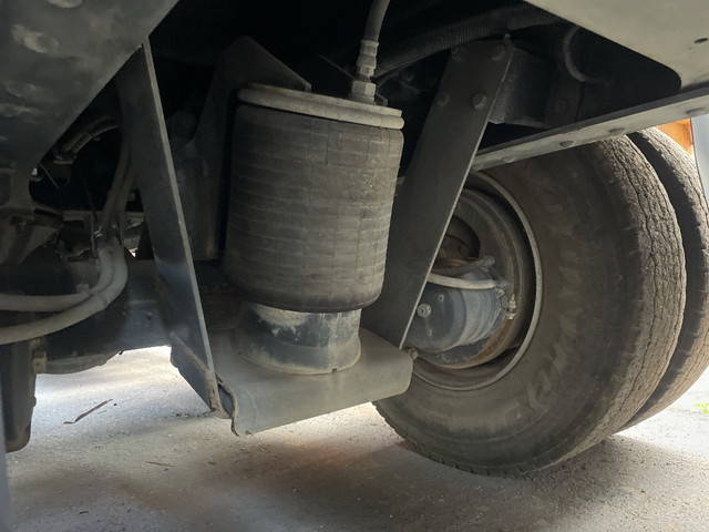 UDトラックスクオンバルク車（粉粒体運搬車）大型（10t）[写真24]