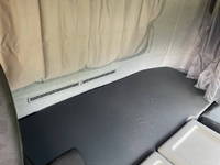 UDトラックスクオンバルク車（粉粒体運搬車）大型（10t）[写真29]