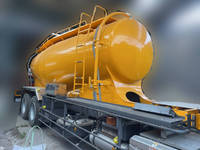 UDトラックスクオンバルク車（粉粒体運搬車）大型（10t）[写真07]