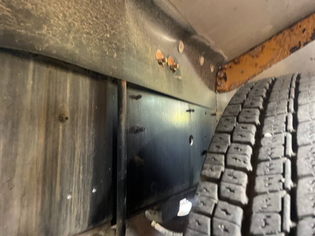 UDトラックスクオンミキサー車（コンクリートミキサー）大型（10t）[写真23]